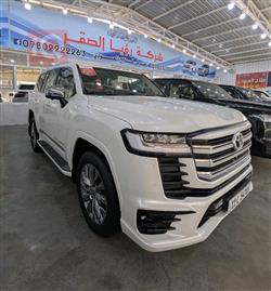 تۆیۆتا لاند کروزەر